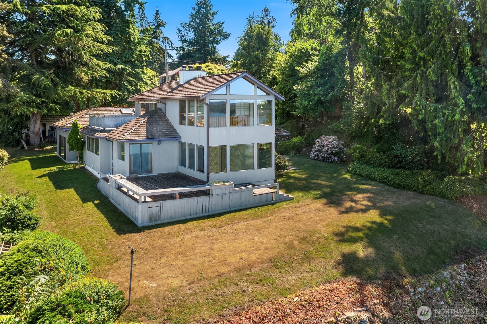 10634 Southwest Cowan Road Vashon, WA 98070 - Photo 4 of 40 Gallery Image 4