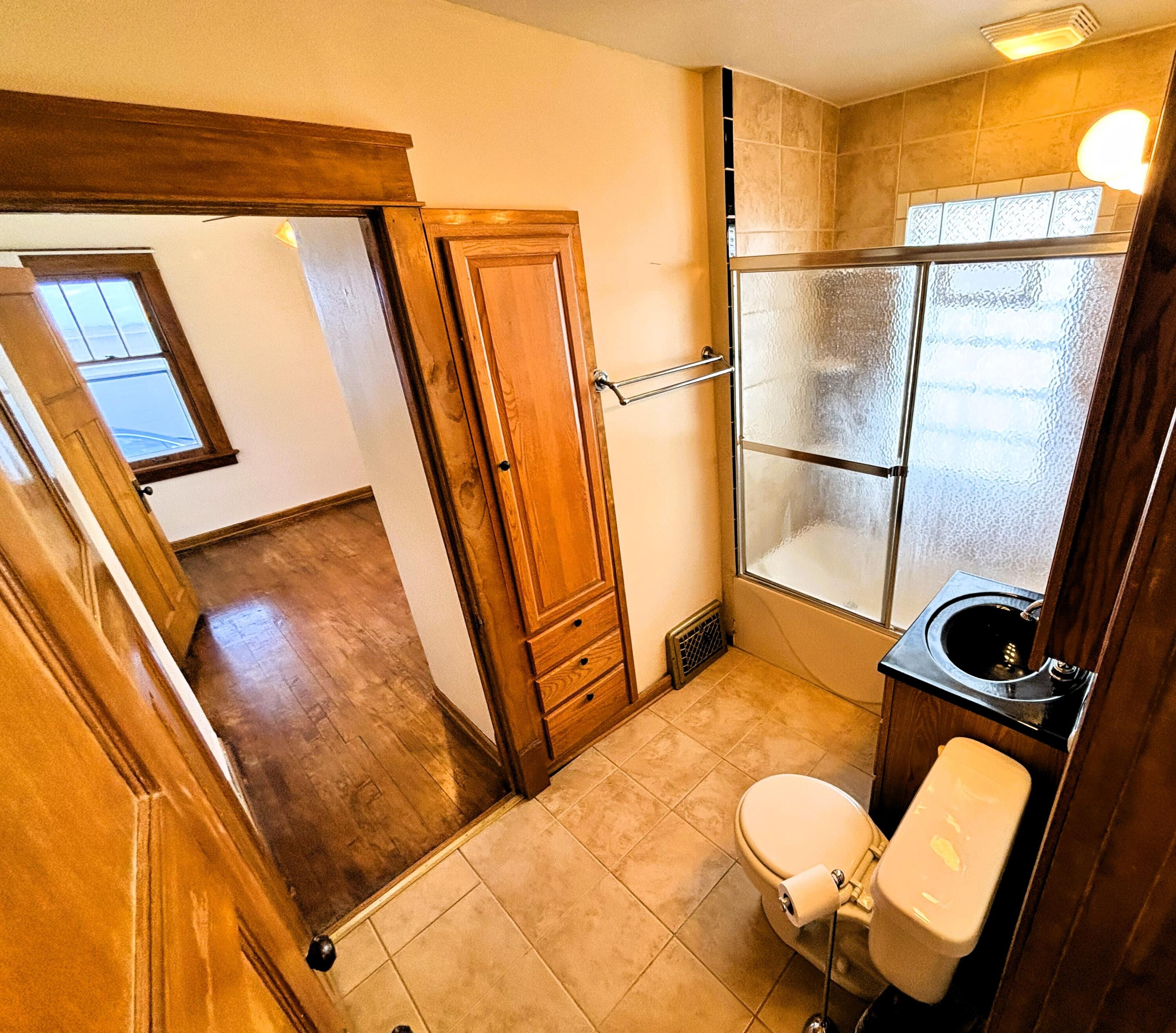 2043 South 81st Street, Unit 2045 West Allis, WI 53219 - Photo 15 of 53 Lower - Full Bathroom (2)