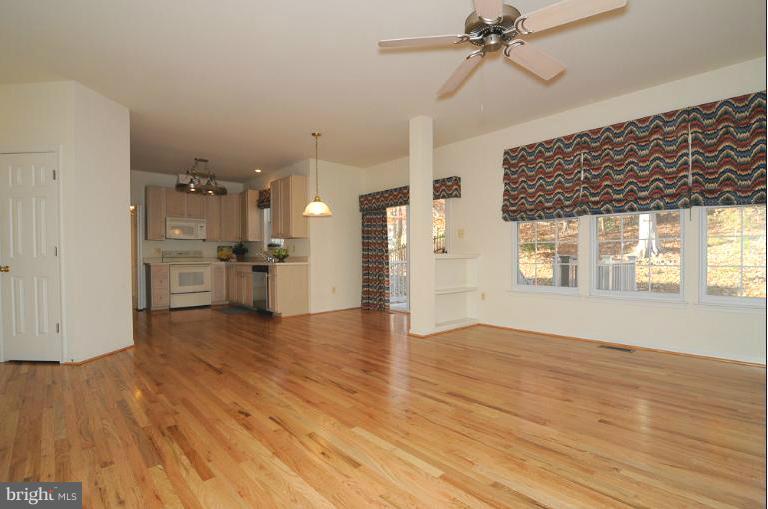 1610 Chapman Road Crofton, MD 21054 - Photo 28 of 30 Family Room