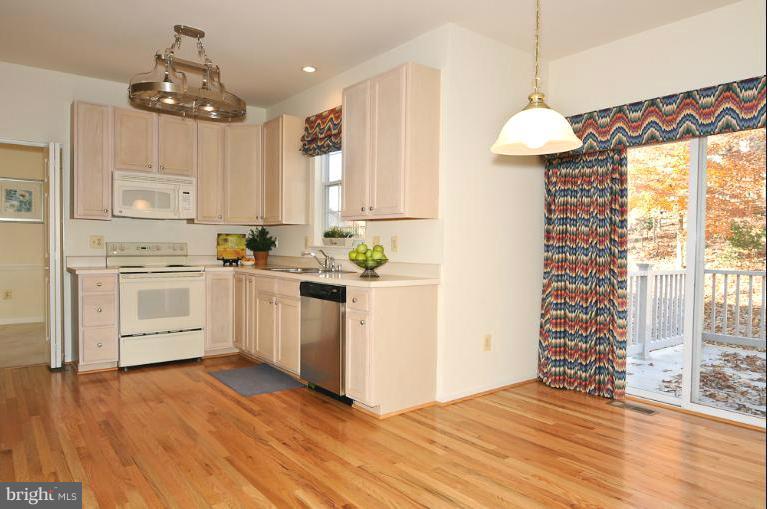 1610 Chapman Road Crofton, MD 21054 - Photo 10 of 30 Kitchen