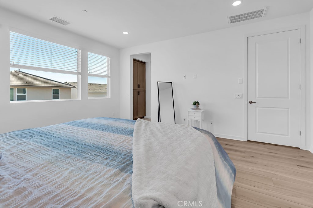 18100 Tableau Way Saugus, CA 91350 - Photo 32 of 49