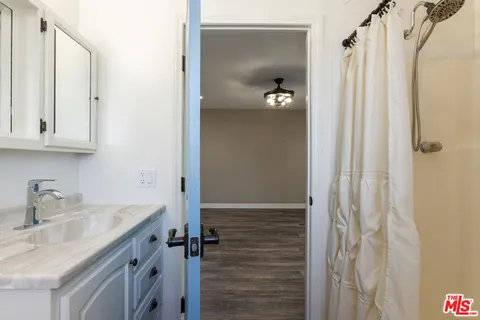 $899,000 | 8362 Shirley Avenue, Northridge, CA 91324