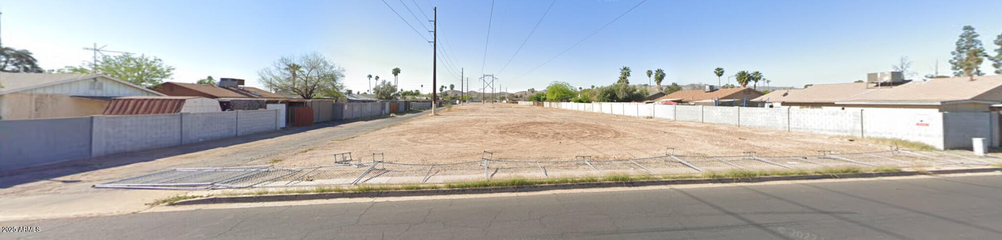 4605 East Pecan Road Phoenix, AZ 85040 - Photo 3 of 3 3) 49856-677c3744ba0fd