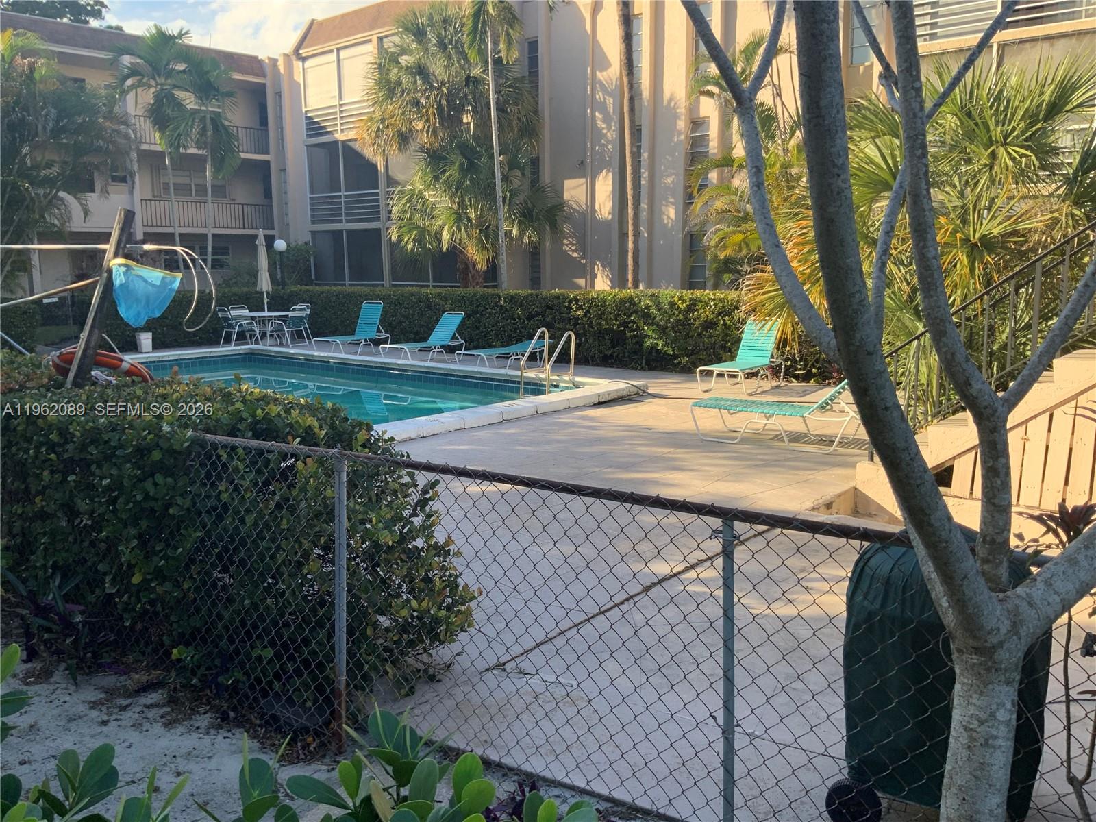 469 North Pine Island Road, Unit B305 Plantation, FL 33324 - Photo 31 of 32