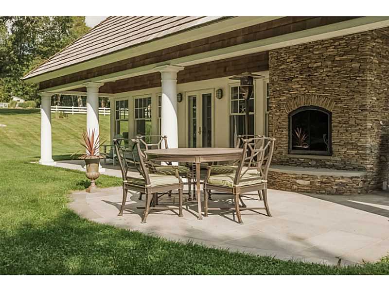 210 Willett Road Narragansett, RI 02874 - Photo 24 of 25 Patio/Deck.