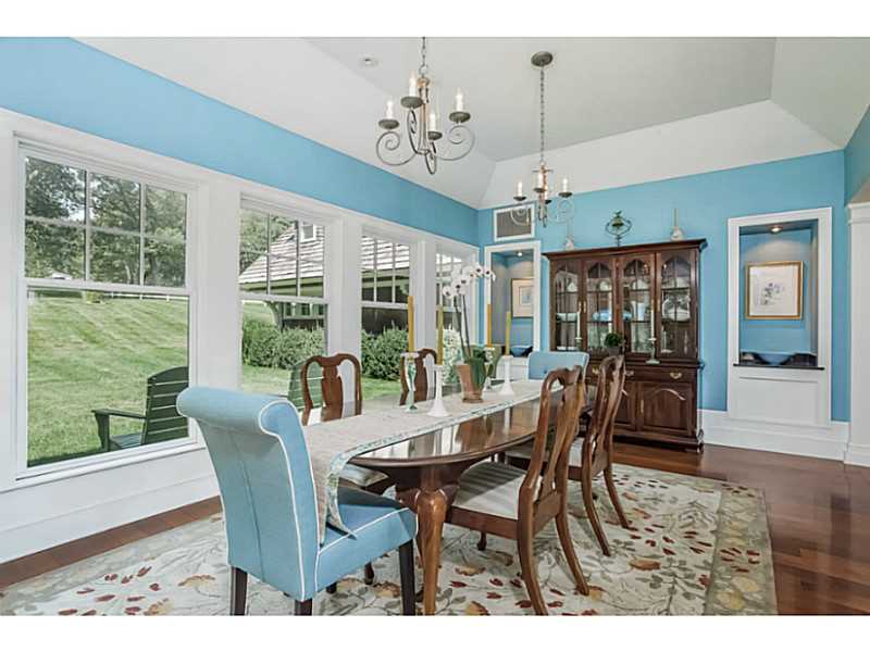 210 Willett Road Narragansett, RI 02874 - Photo 8 of 25 Dining Room.