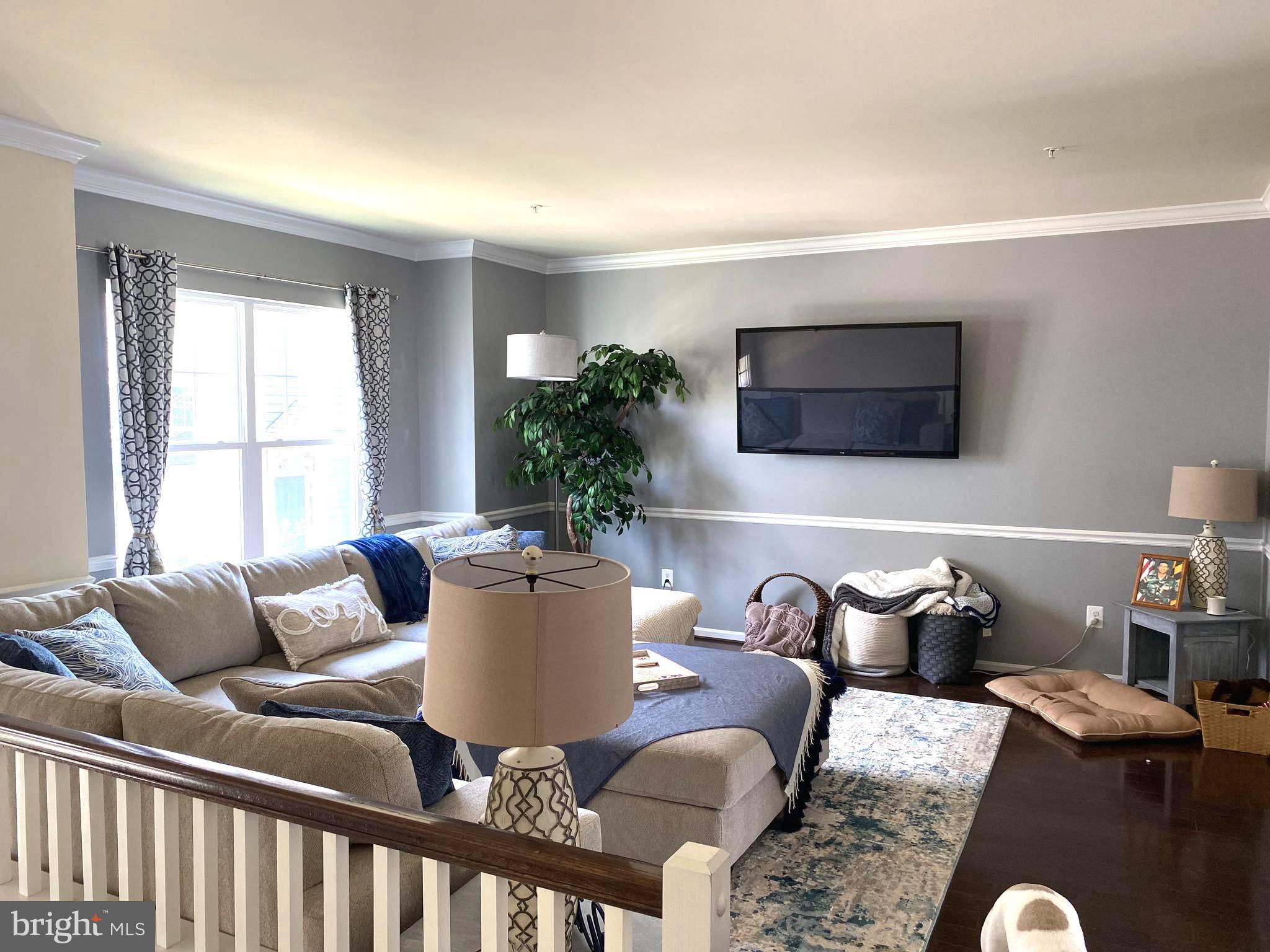2025 Case Road Baltimore, MD 21222 - Photo 3 of 20 Living Room