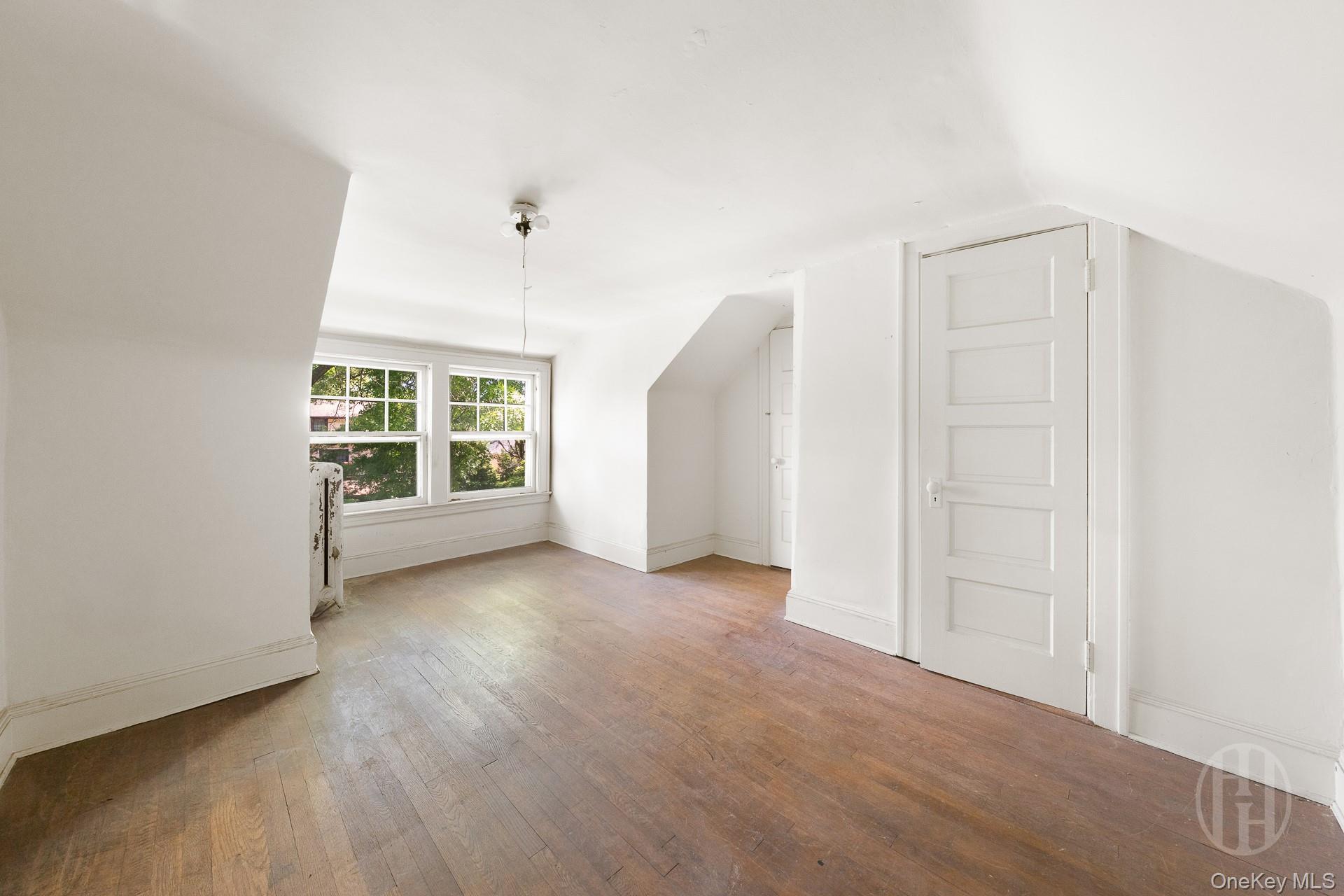 12 Carolina Road Queens, NY 11362 - Photo 22 of 26