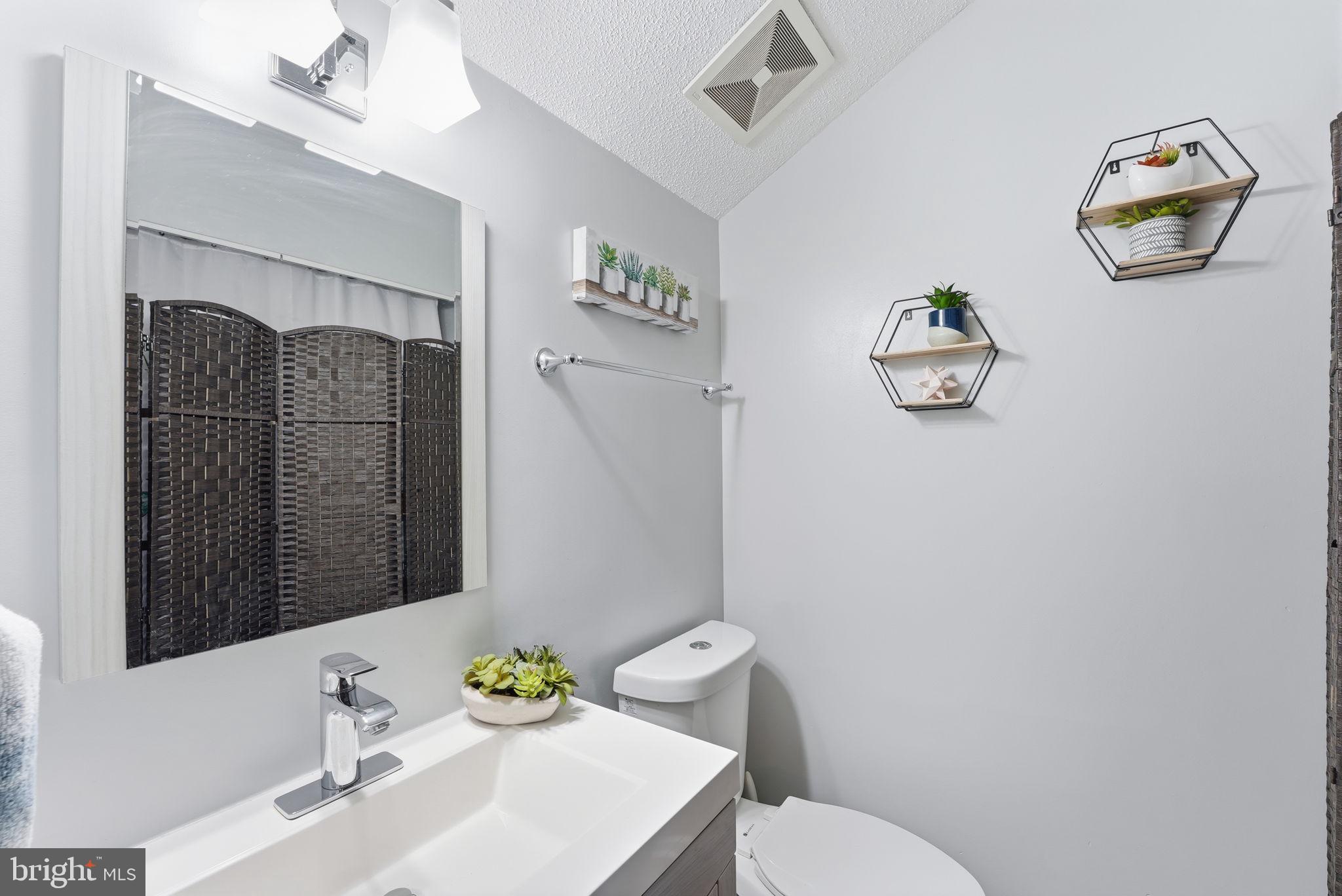 8142 Carrleigh Parkway, Unit 126 Springfield, VA 22152 - Photo 14 of 26