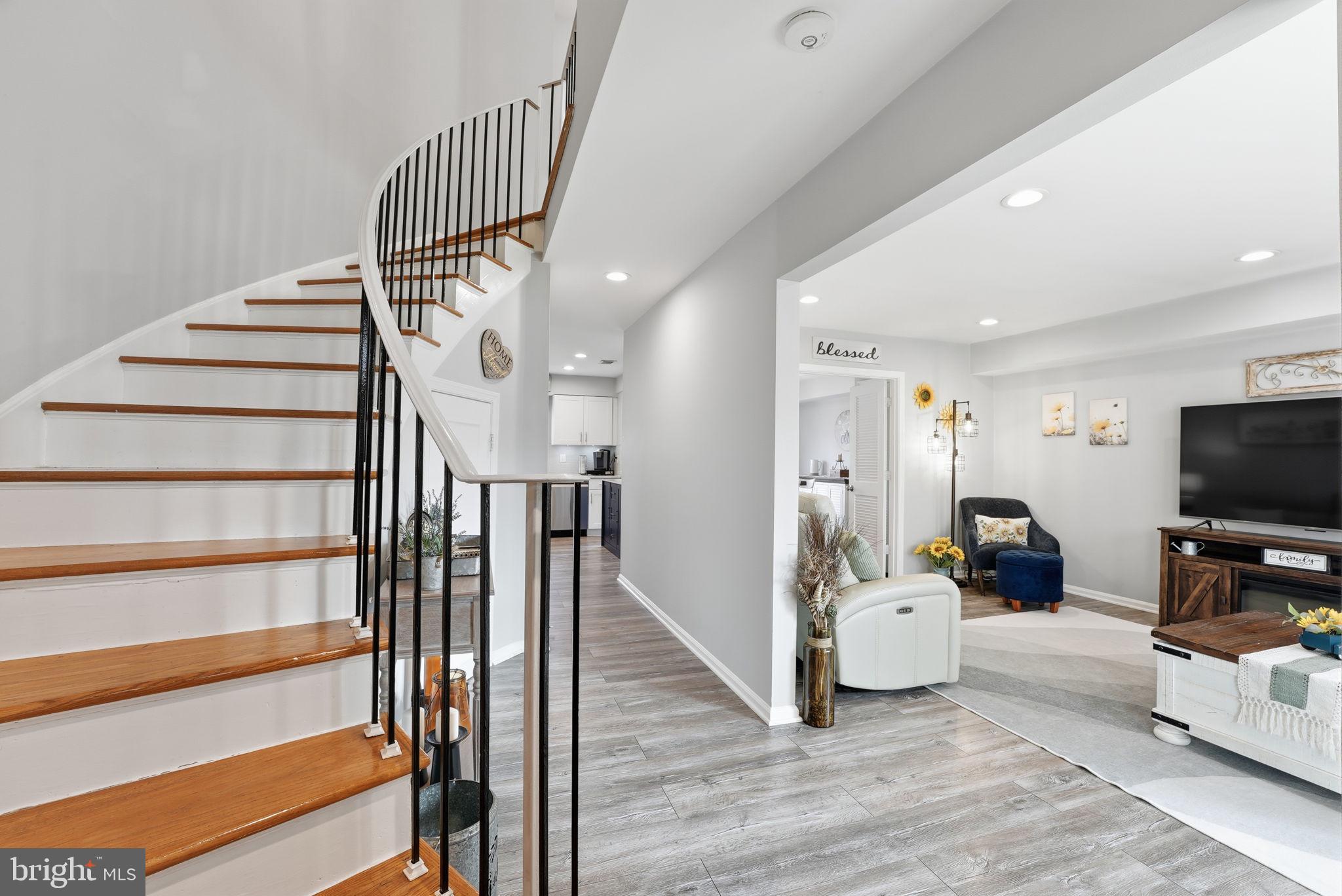 8142 Carrleigh Parkway, Unit 126 Springfield, VA 22152 - Photo 2 of 26