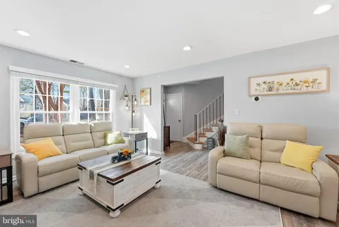 $440,000 | 8142 Carrleigh Parkway, Unit 126, Springfield, VA 22152