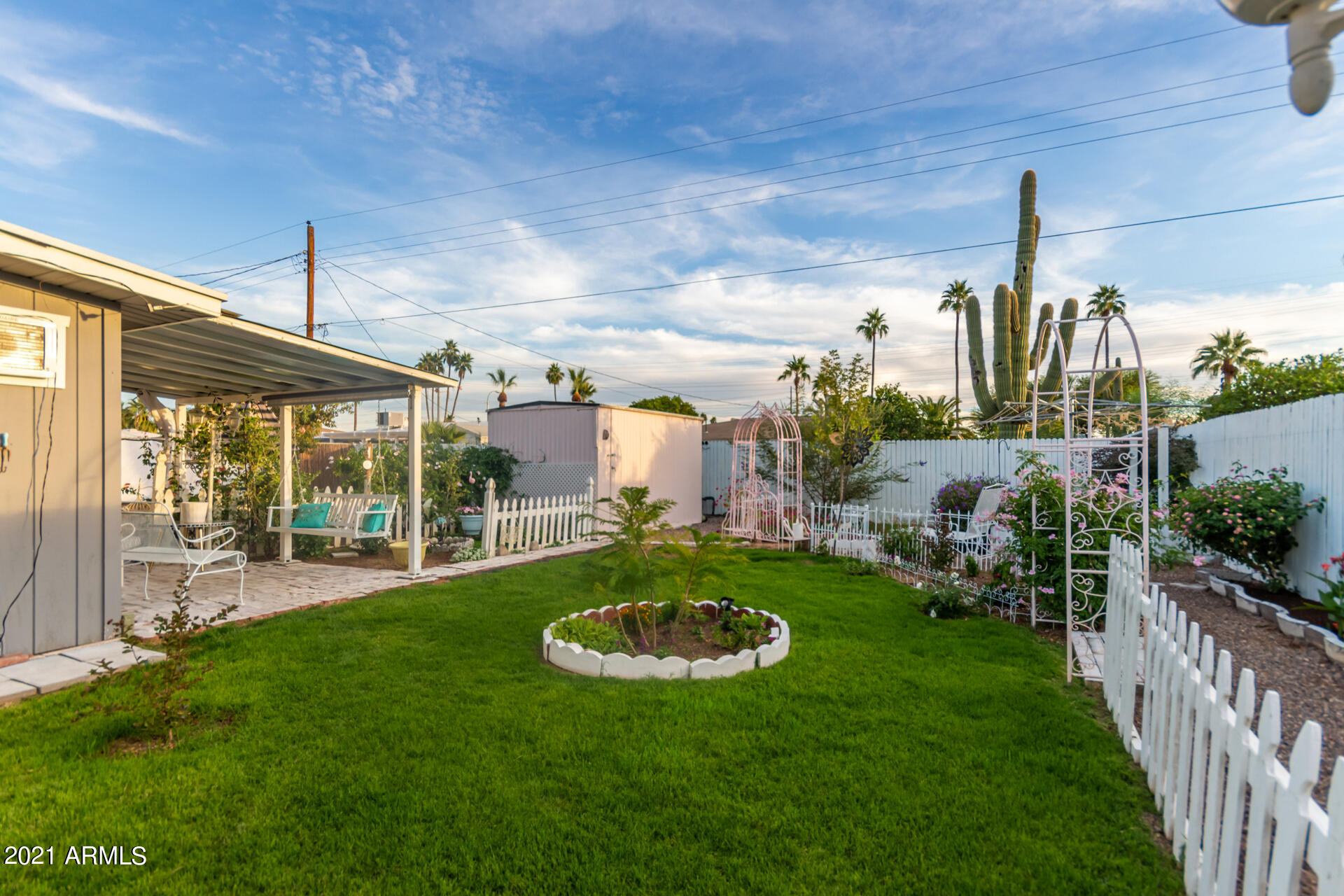 5209 Covina Road Mesa, AZ 85205 - Photo 23 of 39 Your pup will enjoy