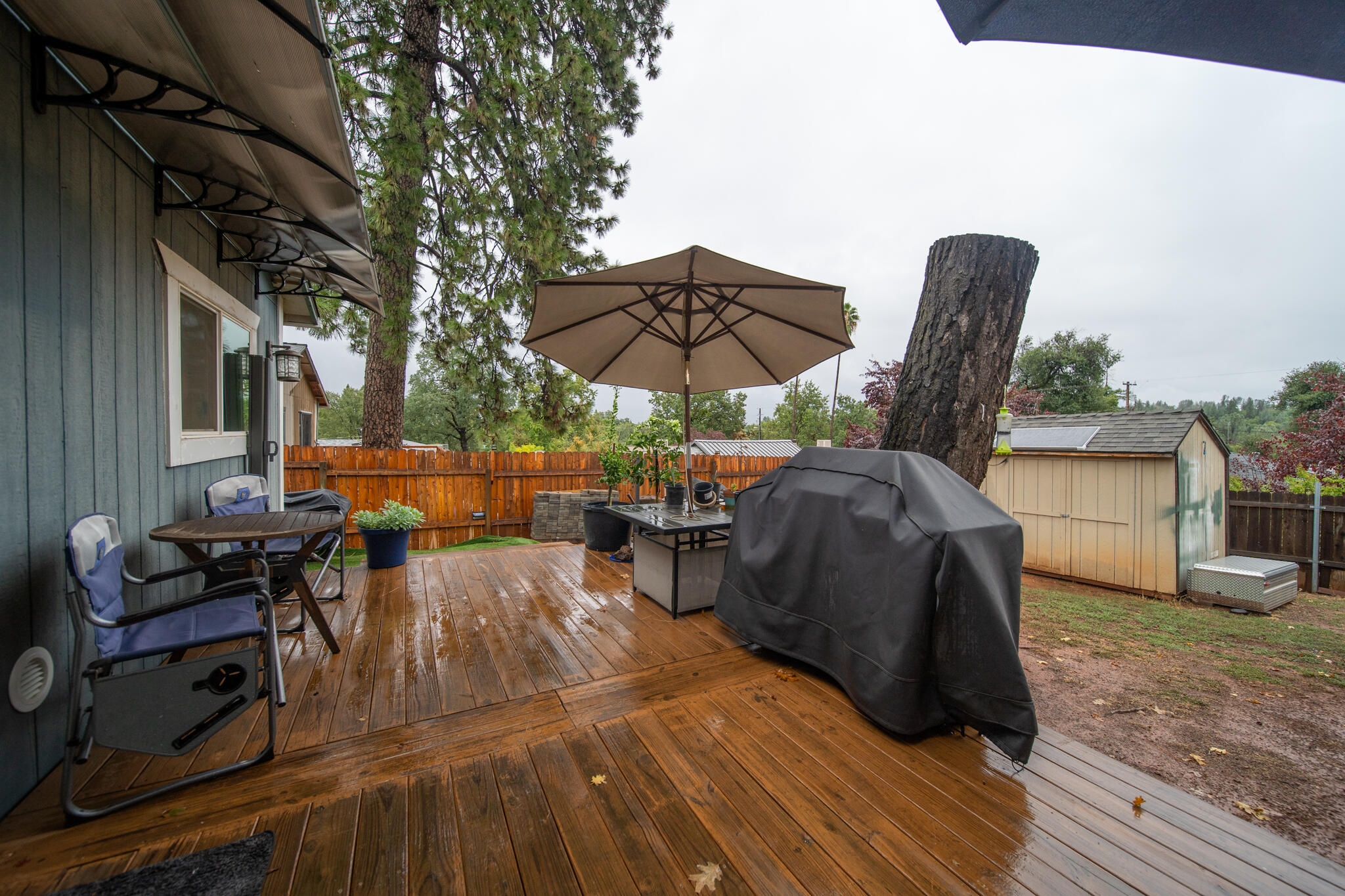 3922 Laredo Street Shasta Lake, CA 96019 - Photo 27 of 35 a view of outdoor space with seating