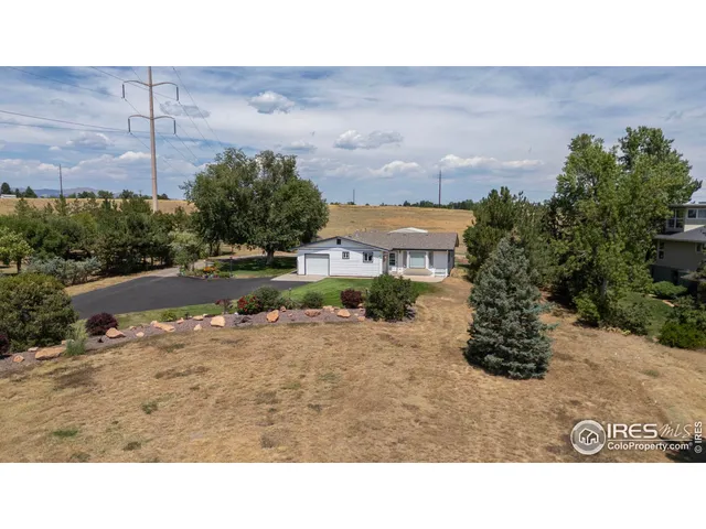 a view of house with a outdoor space