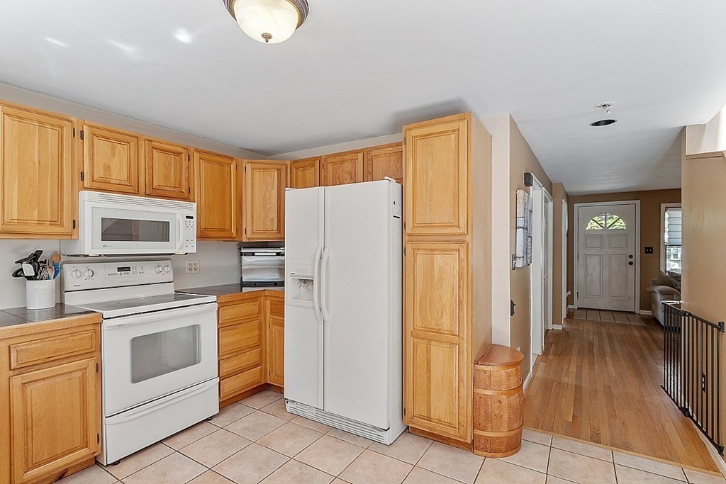 4 Dana Road Peabody, MA 01960 - Photo 9 of 40 Gallery Image 9