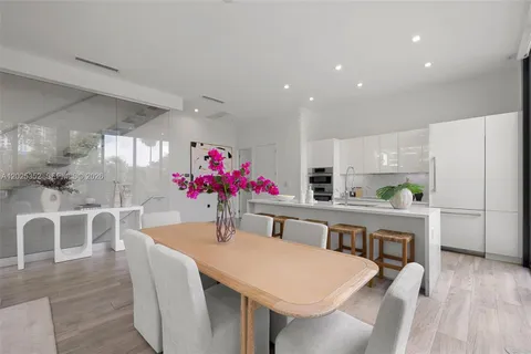 $2,499,000 | 1525 Bay Road, Miami Beach, FL 33139