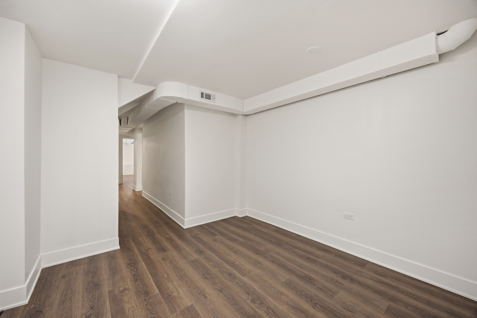 2107 North Clark Street Chicago, IL 60614 - Photo 37 of 39