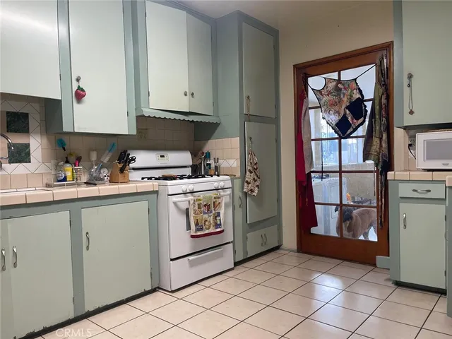 $825,000 | 3829 Cherry Avenue, Long Beach, CA 90807