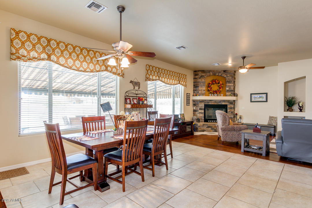 1126 West Joy Ranch Road Phoenix, AZ 85086 - Photo 17 of 45 Dinning Room