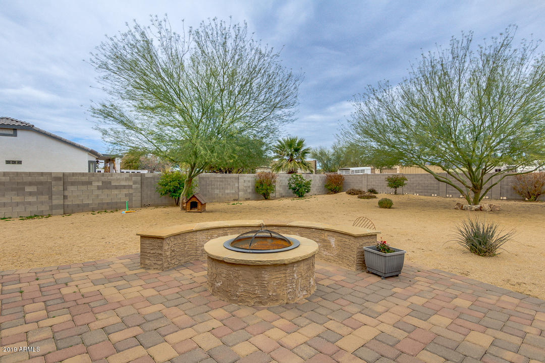 1126 West Joy Ranch Road Phoenix, AZ 85086 - Photo 40 of 45 Fire pit