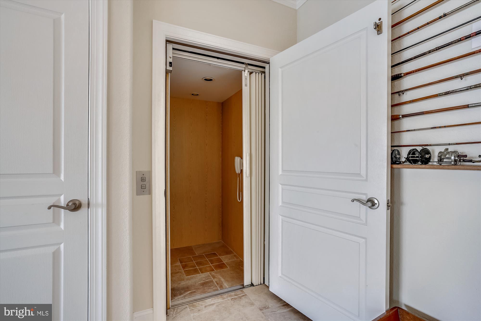 3538 Green Point Road East New Market, MD 21631 - Photo 6 of 36 Elevator (goes from bottom to top!)