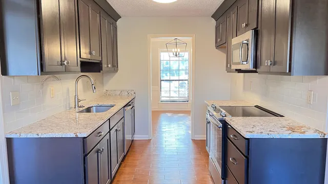 $384,900 | 7770 Juniper Cove West, Memphis, TN 38016