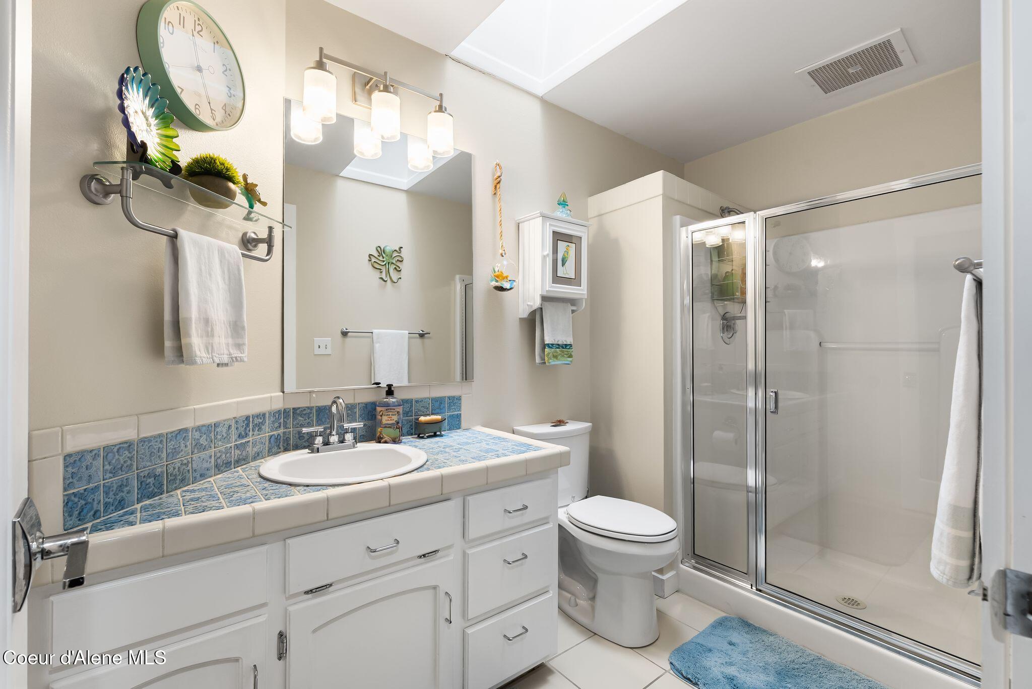 128 Spur Drive Sandpoint, ID 83864 - Photo 23 of 33 Guest Bath