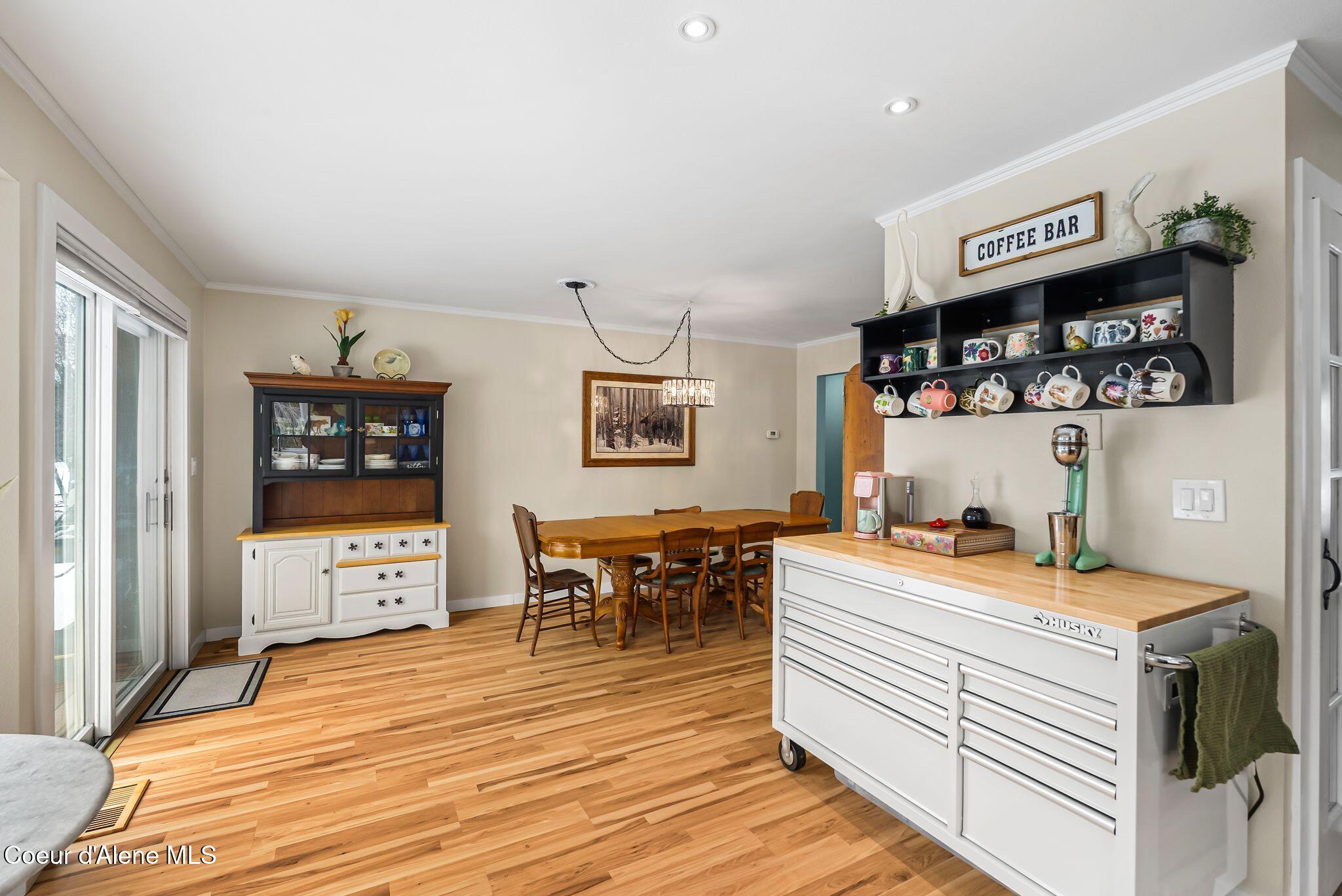 128 Spur Drive Sandpoint, ID 83864 - Photo 10 of 33 Slider to back deck