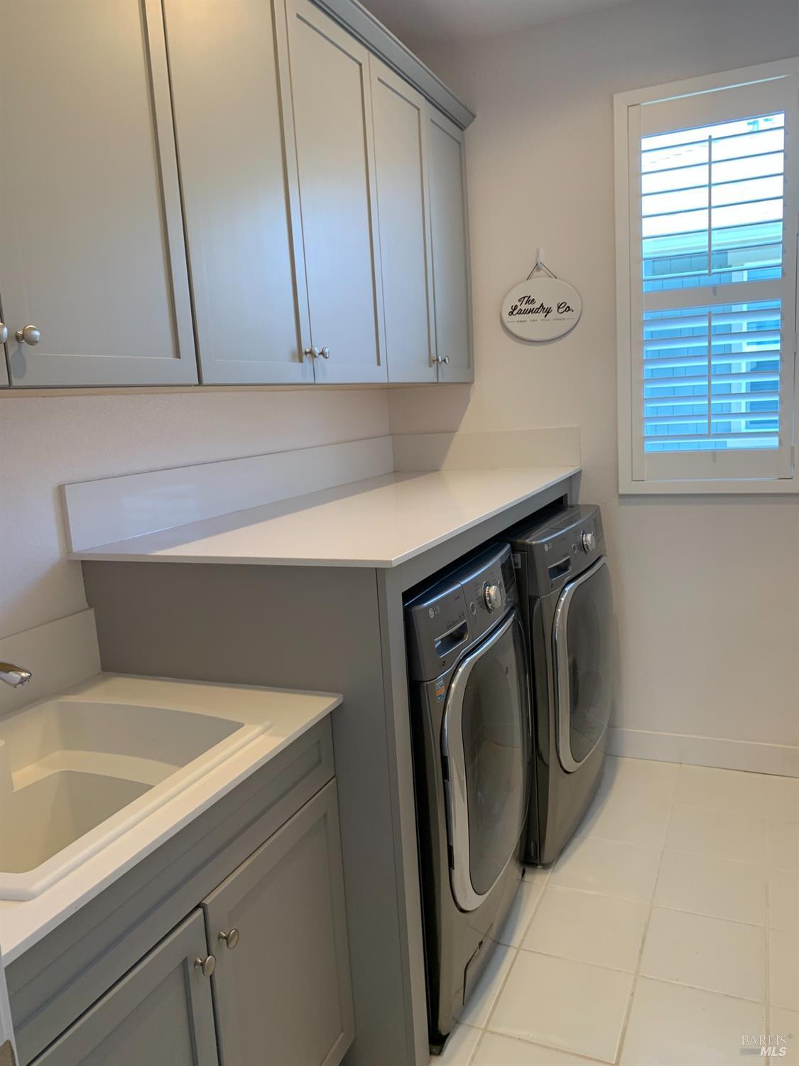 2522 Barley Lane Santa Rosa, CA 95403 - Photo 13 of 13 a utility room with dryer and washer