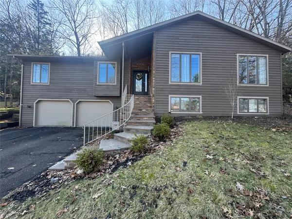 $2,800 | 41 Kenilworth Road, Binghamton, NY 13903