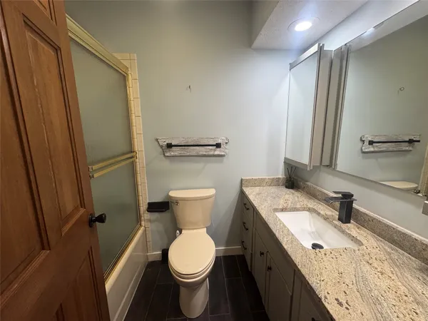 $2,800 | 41 Kenilworth Road, Binghamton, NY 13903