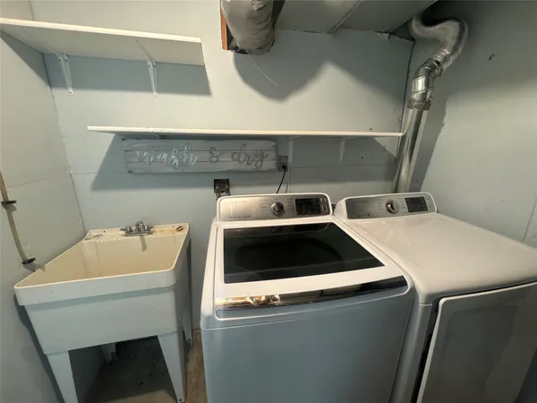 $2,800 | 41 Kenilworth Road, Binghamton, NY 13903