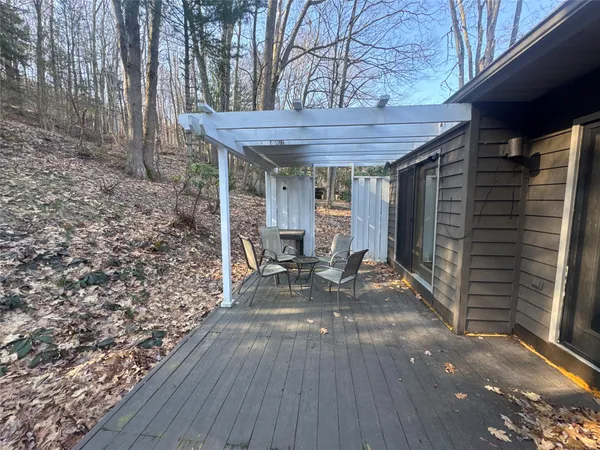 $2,800 | 41 Kenilworth Road, Binghamton, NY 13903
