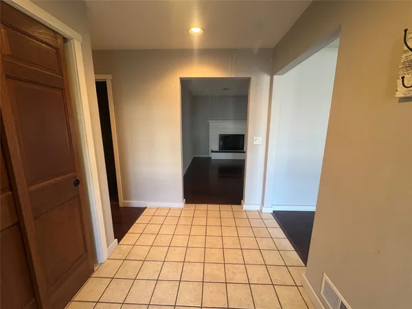 $2,800 | 41 Kenilworth Road, Binghamton, NY 13903