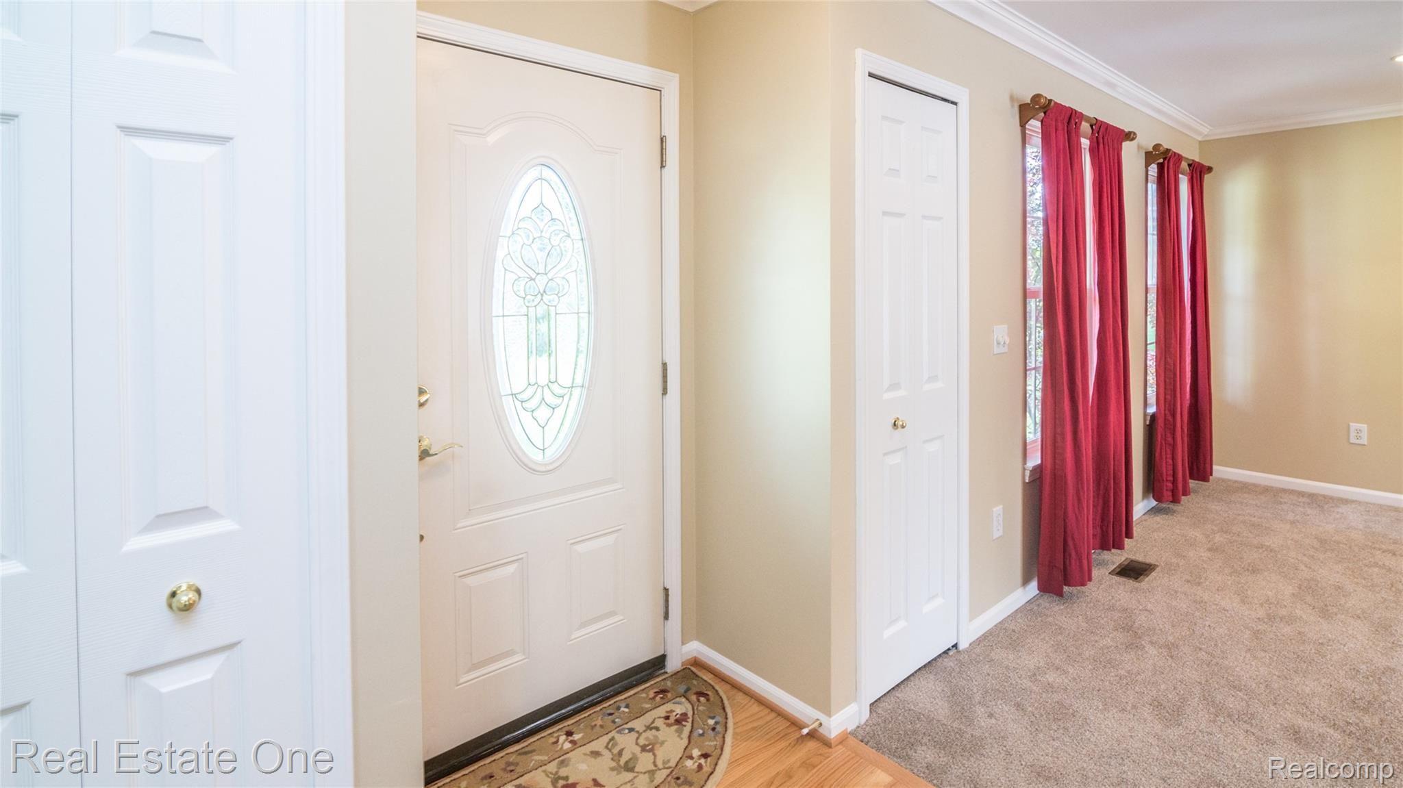 2631 Clivedon Road Howell, MI 48843 - Photo 11 of 32 front door