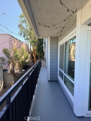 $689,000 | 2500 East 4th Street, Long Beach, CA 90814