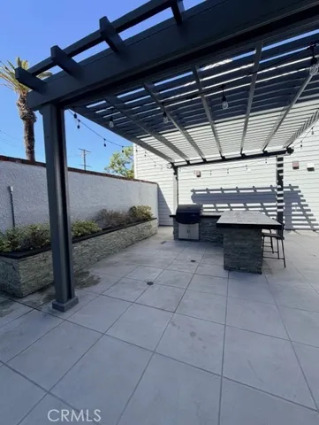 $689,000 | 2500 East 4th Street, Long Beach, CA 90814