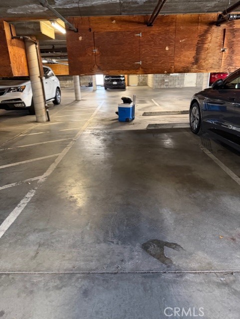 2500 East 4th Street, Unit 203 Long Beach, CA 90814 - Photo 31 of 35 a view of parking area