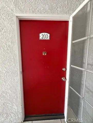 $689,000 | 2500 East 4th Street, Long Beach, CA 90814