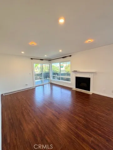 $689,000 | 2500 East 4th Street, Long Beach, CA 90814