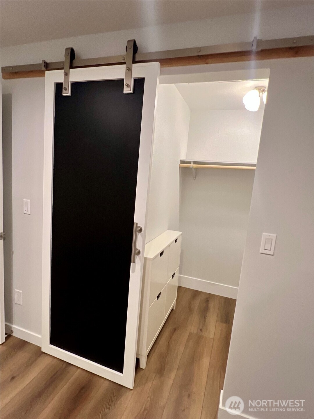526 South 323rd Place, Unit 11F Federal Way, WA 98003 - Photo 19 of 24 a view of walk in closet