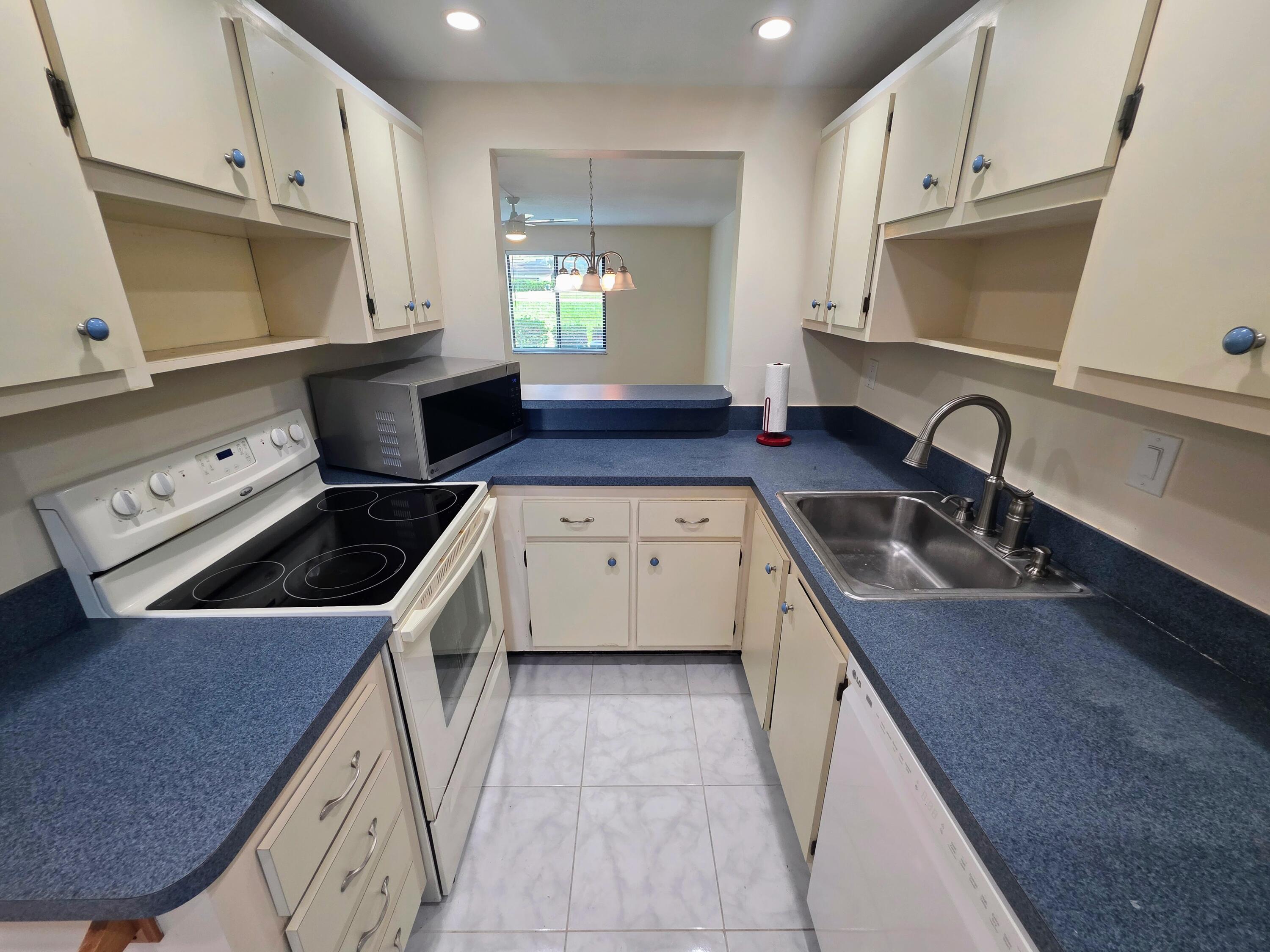 5403 Southeast Miles Grant Road, Unit H108 Stuart, FL 34997 - Photo 9 of 53 20260423_174150