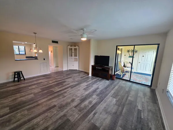 $209,900 | 5403 Southeast Miles Grant Road, Unit H108, Stuart, FL 34997