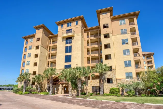$279,000 | 101 West Bank, Unit 27, Horseshoe Bay, TX 78657