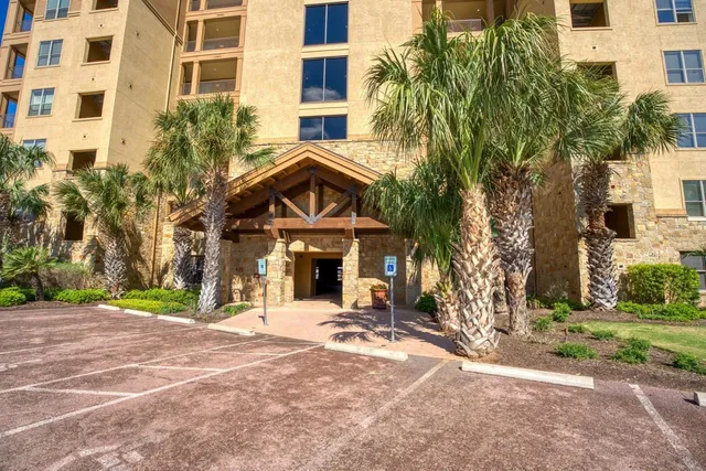 $279,000 | 101 West Bank, Unit 27, Horseshoe Bay, TX 78657