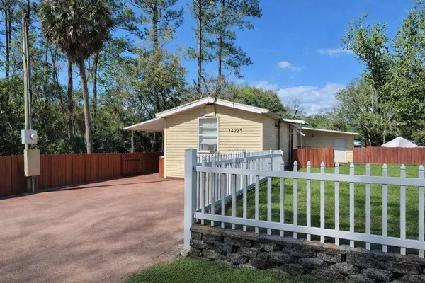$115,000 | 15423 Navaho Trail, Eustis, FL 32726