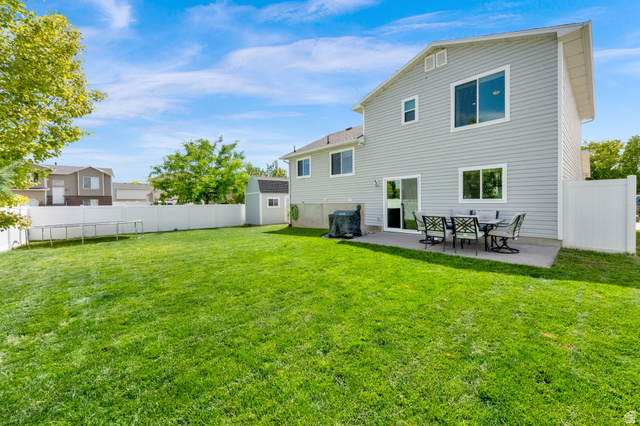 2011 South 2830th Street West Syracuse, UT 84075 - Photo 8 of 27