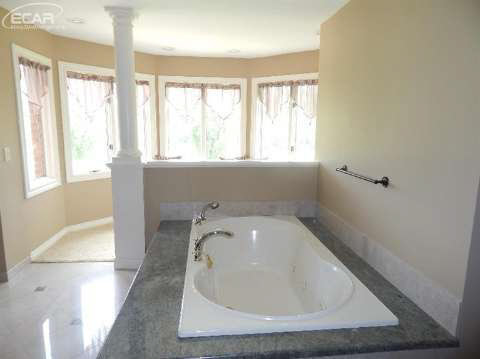 7560 East River Road Flushing, MI 48433 - Photo 32 of 79 20444568-31.JPG
