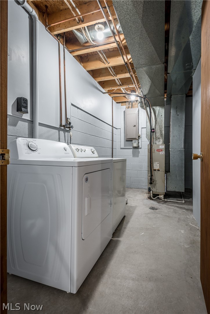 5224 Desert Road Southwest Carrollton, OH 44615 - Photo 26 of 35 LAUNDRY/UTILITY ROOMIN THE LOWER LEVEL