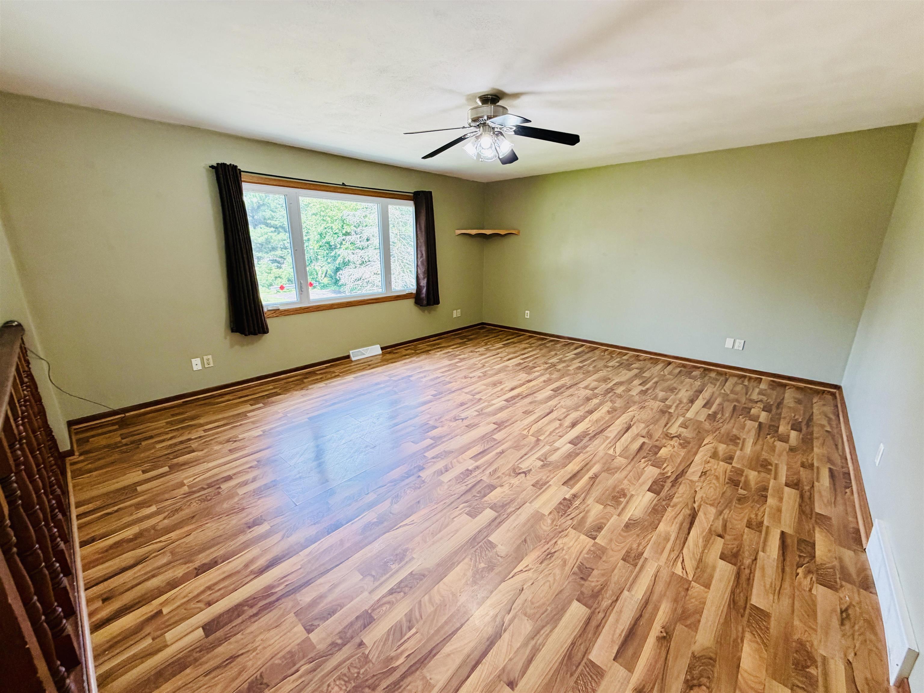 2210 Ridgeway Road Monroe, WI 53566 - Photo 5 of 41 Gallery Image 5